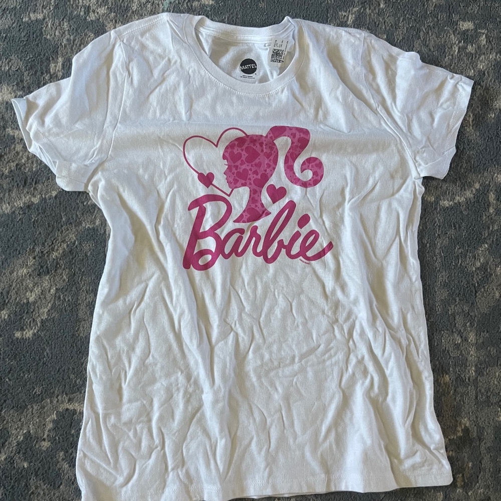 Barbie tee shirt size S never worn